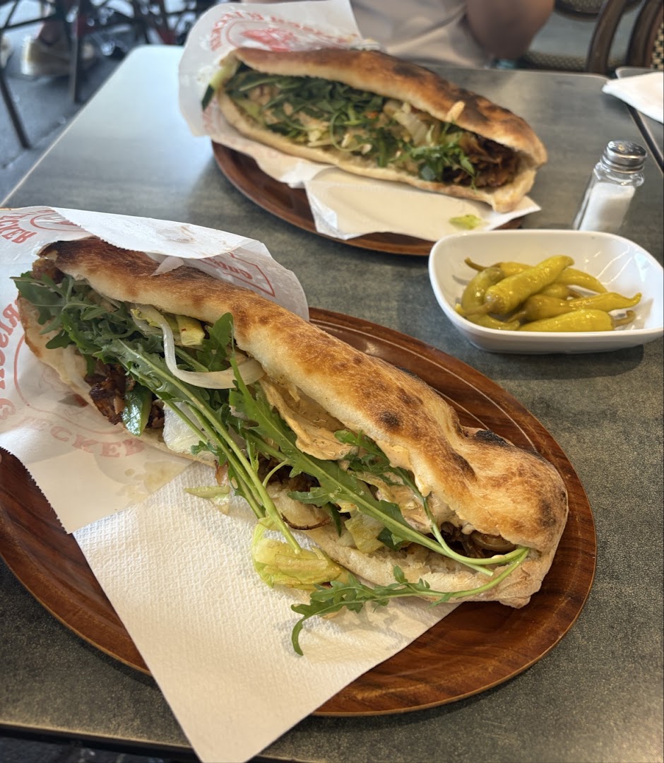 Ton Bul Grill- und Kebap-Haus · Fotos 11